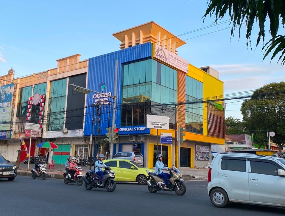Foto tampak depan Toko Vermont Store Sudirman Bandar Lampung