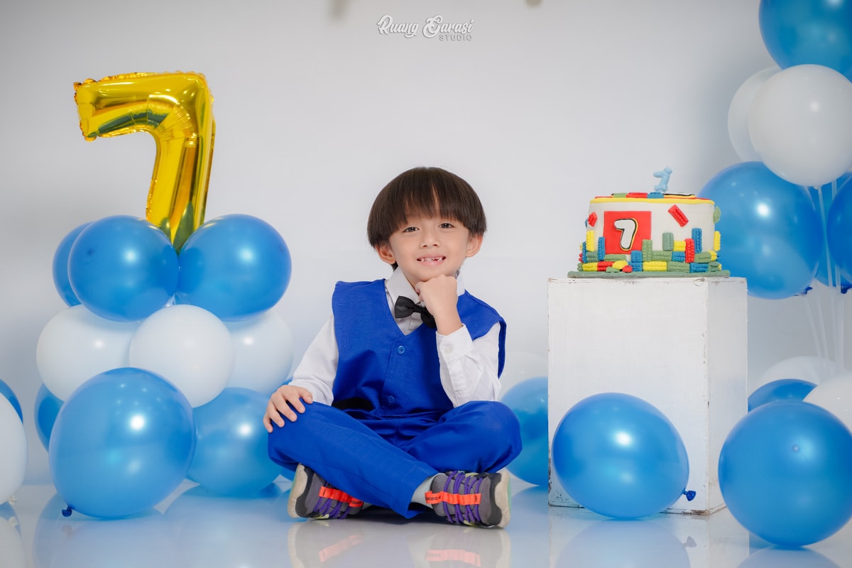 Turning 7 never looked this cool! | Lionel Birthday Photoshoot