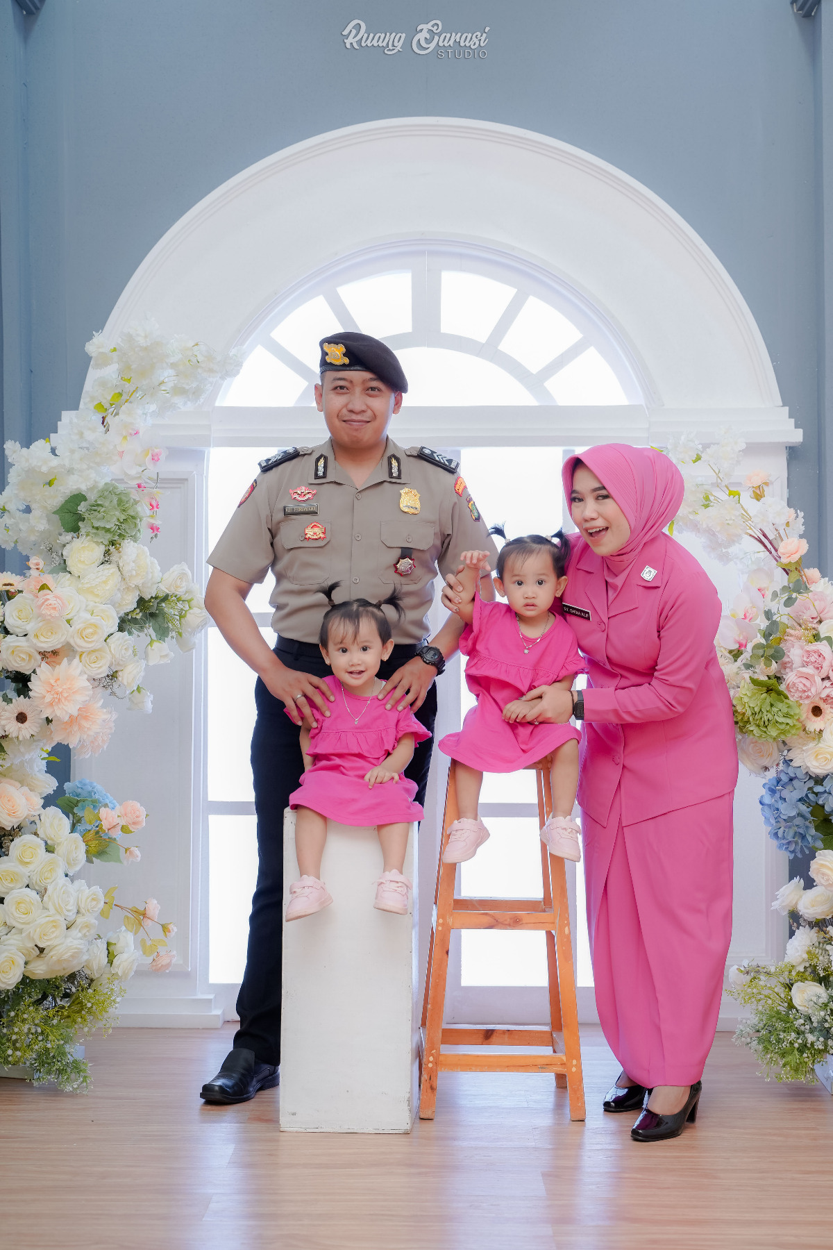 Foto Keluarga Ghina | Ruang Garasi Studio