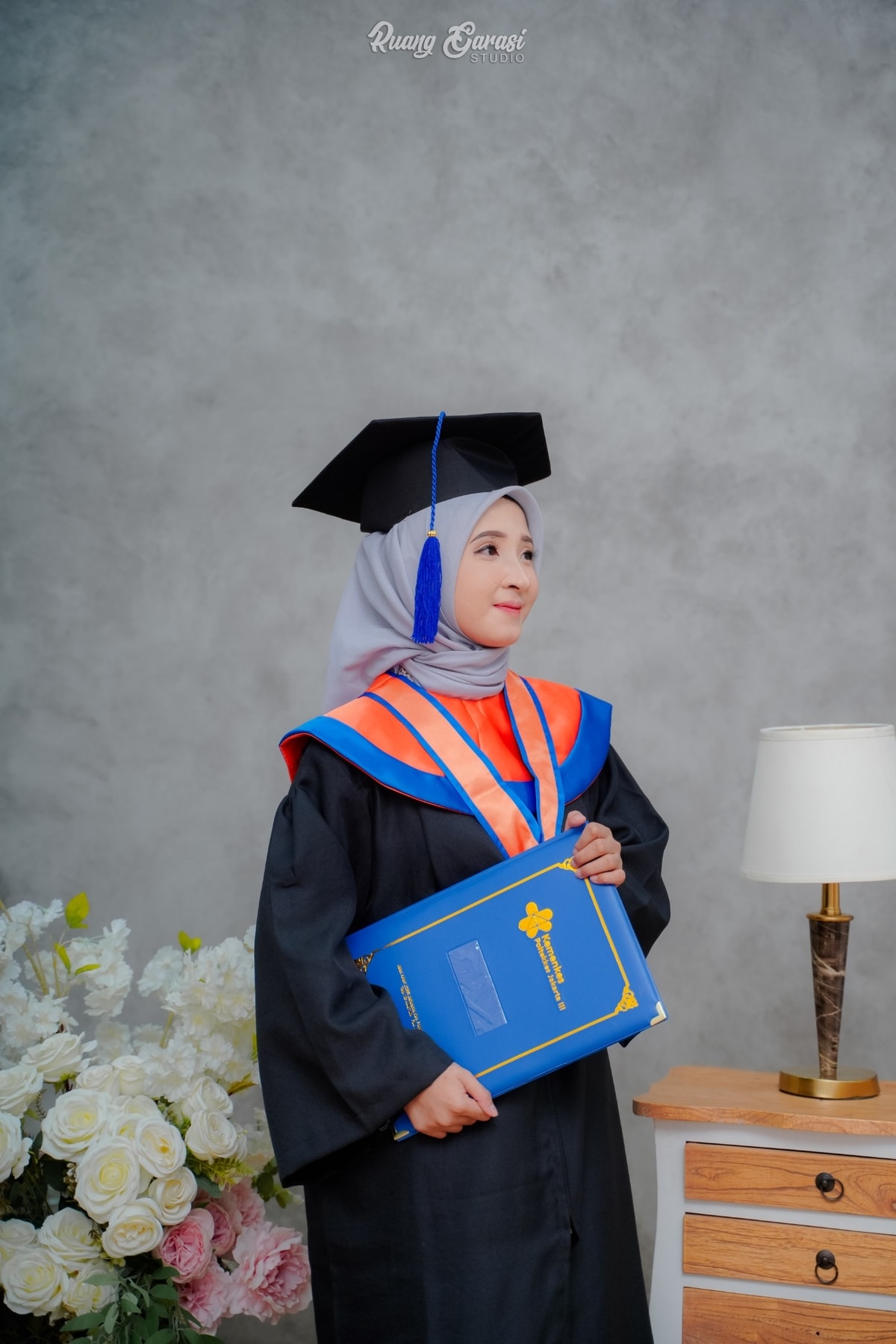 Foto Wisuda Lathifa | Ruang Garasi Studio