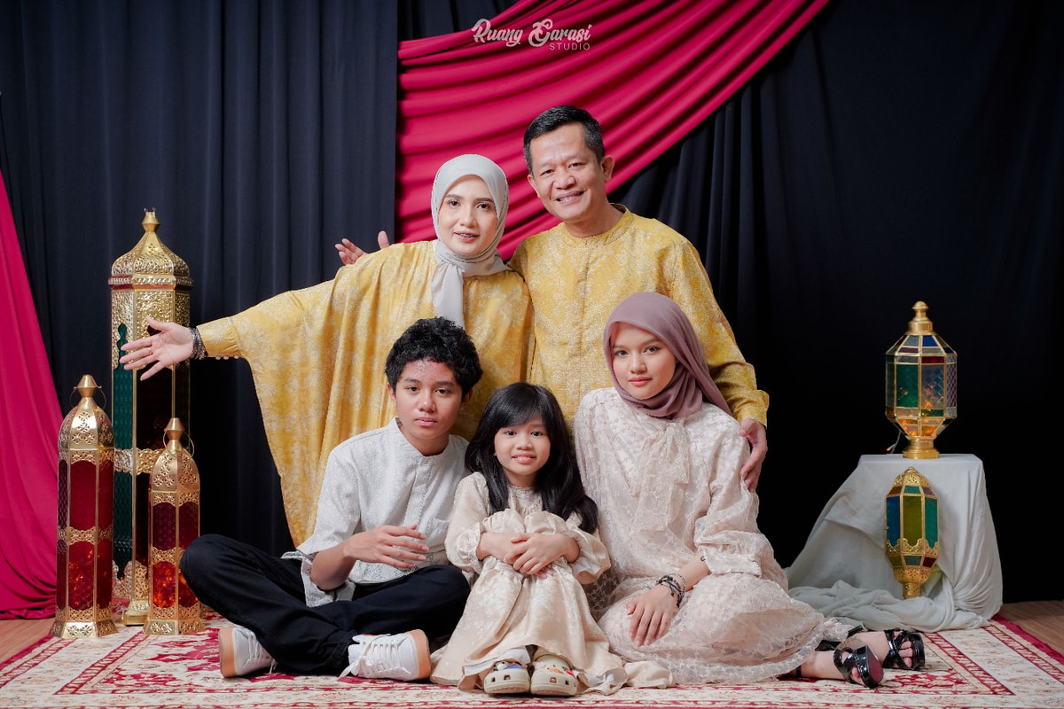 Foto Keluarga Linda | Ruang Garasi Studio
