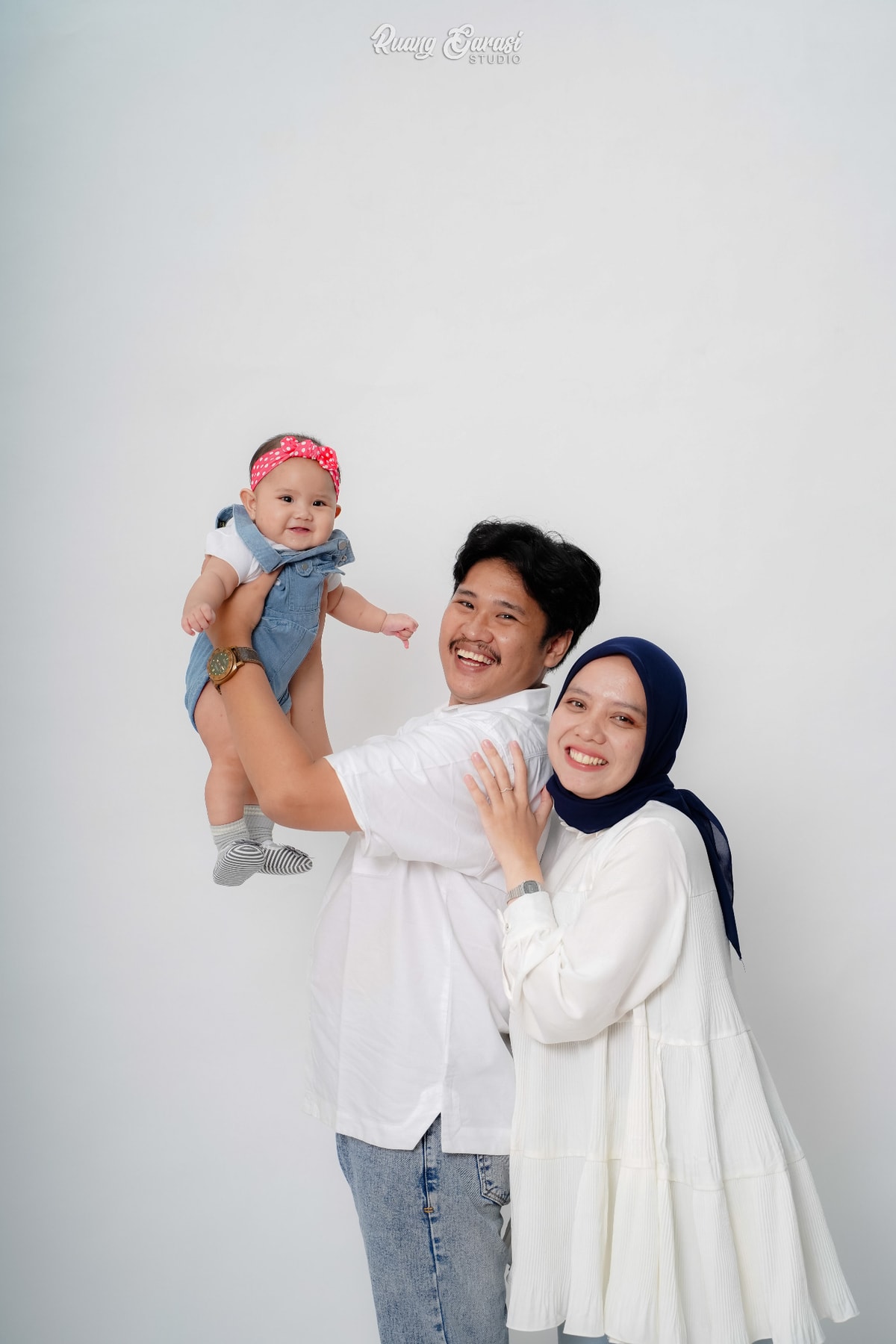 Foto Keluarga Mina | Ruang Garasi Studio