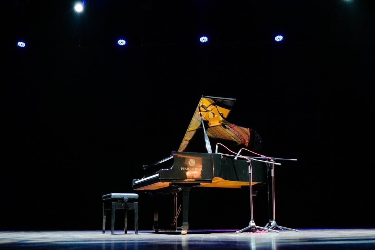 Finalis Piano Klasik Purwa Caraka Musik Studio