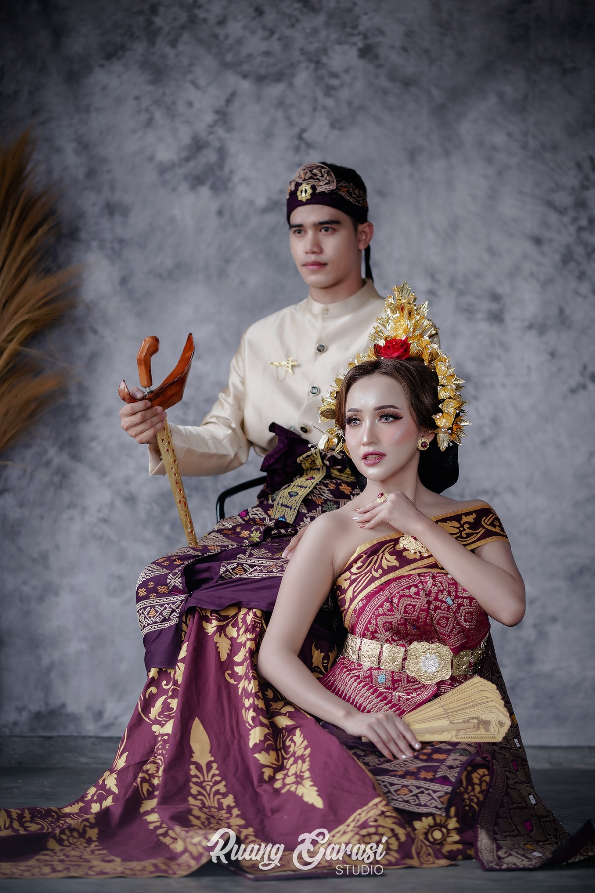 Prewedding Adat Bali Indoor | Ruang Garasi Studio