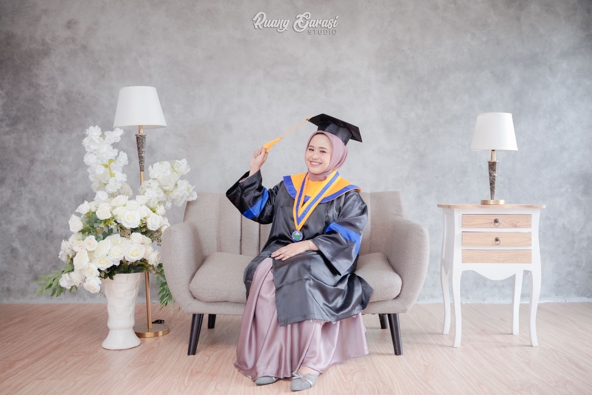 Foto Wisuda Annisa | Ruang Garasi Studio