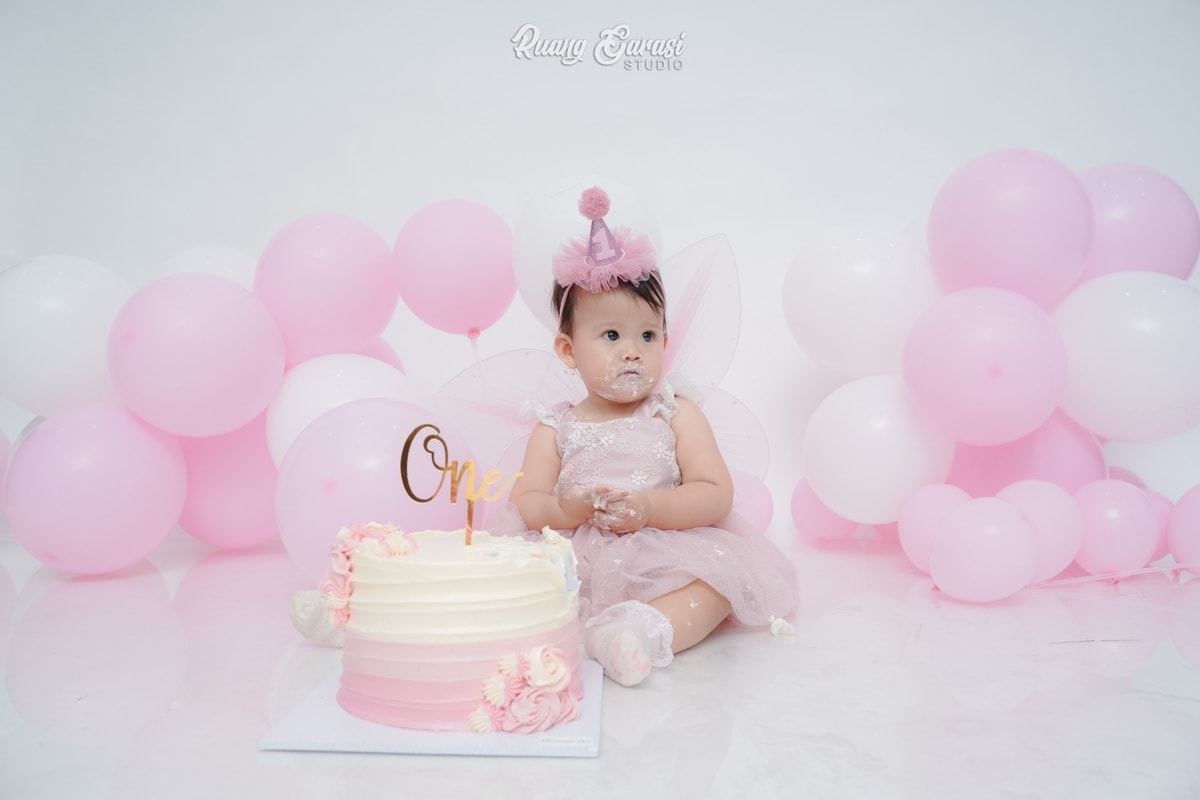 Smash Cake Yasmin | Ruang Garasi Studio