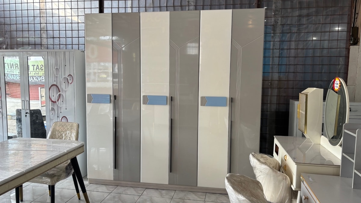 lemari pakaian jumbo bahan MDF