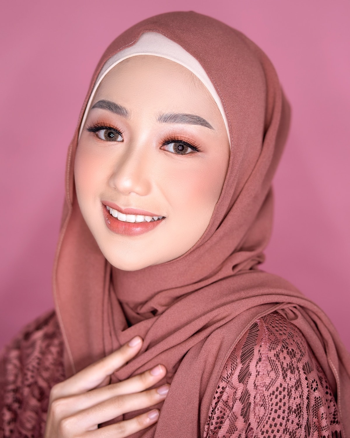 Make up by Yessi Fadlina Lubis