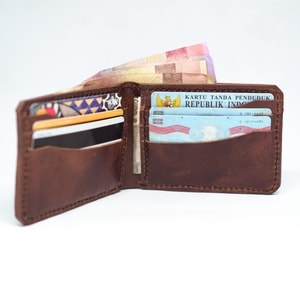 Dompet Pria Kulit Asli