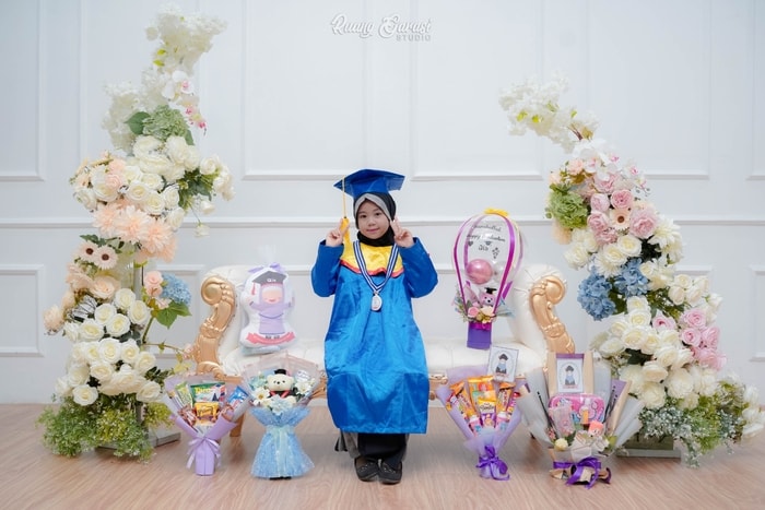 Foto Wisuda Ariyanti | Ruang Garasi Studio