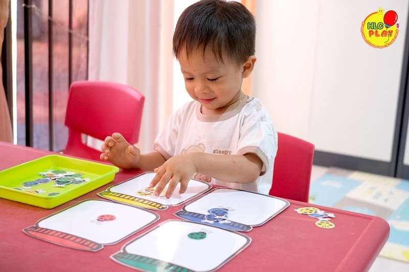 Anak Belajar Warna di HLC Play