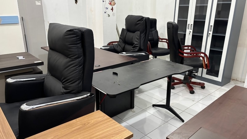 toko furniture di Indralaya - display office furniture di Vermont Office & Home Living Palembang