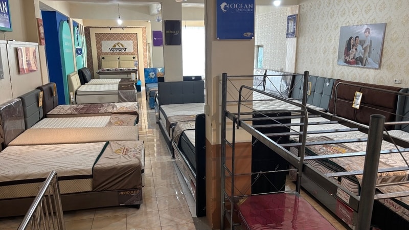 toko furniture di Indralaya - display springbed di Vermont Office & Home Living Palembang