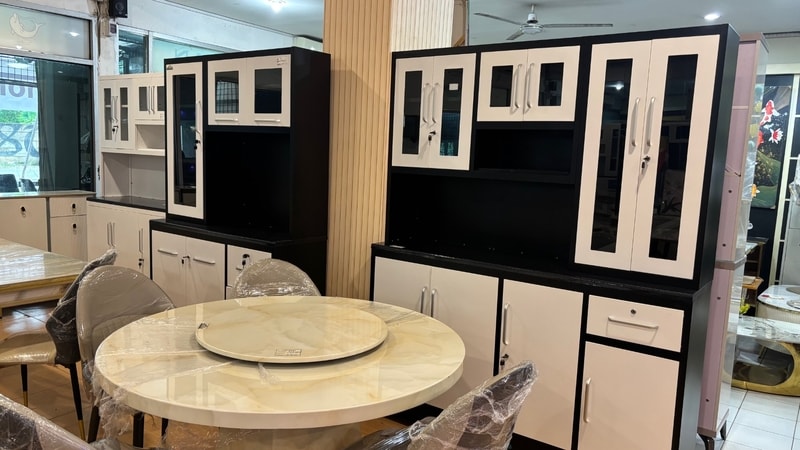 toko furniture di Indralaya - display lemari dapur di Vermont Office & Home Living Palembang